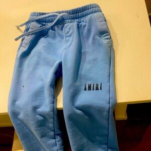 Boy amiri joggers size 6 , can fit a 7 year old boy
Small stain shown in picture
